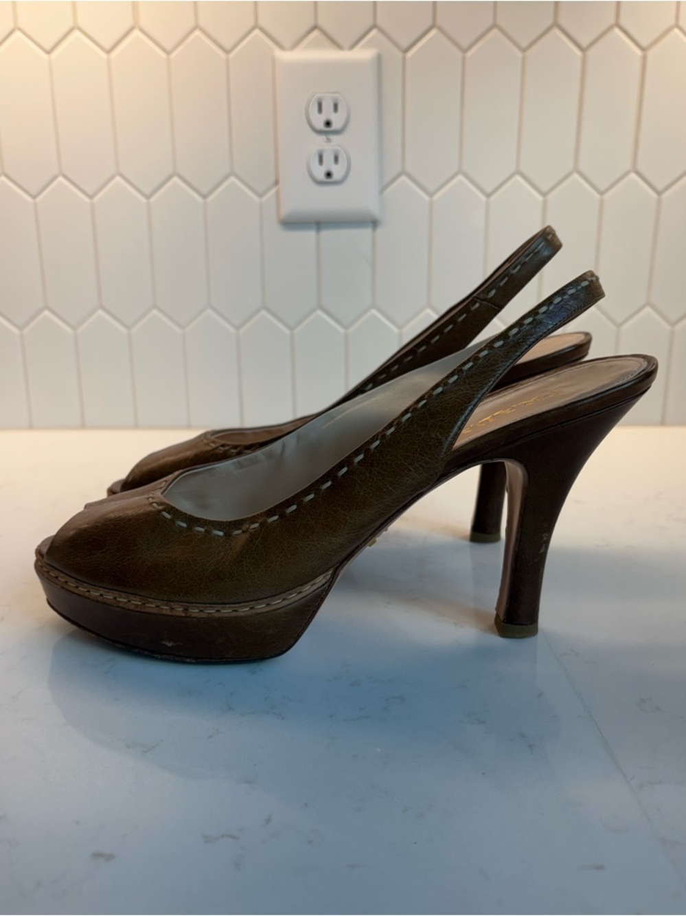 GUC Prada Slingback Platform Heels. Tobacco Leather. Size 10.5. Retail $695.